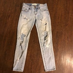 Women’s Bullhead Ripped Boyfriend Cut Jeans